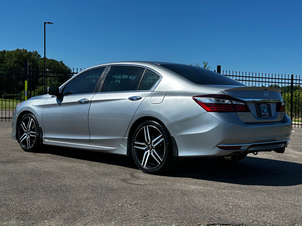 2017 Honda Accord Image 3