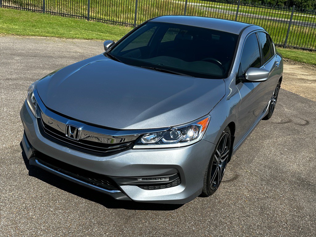 2017 Honda Accord Image 9