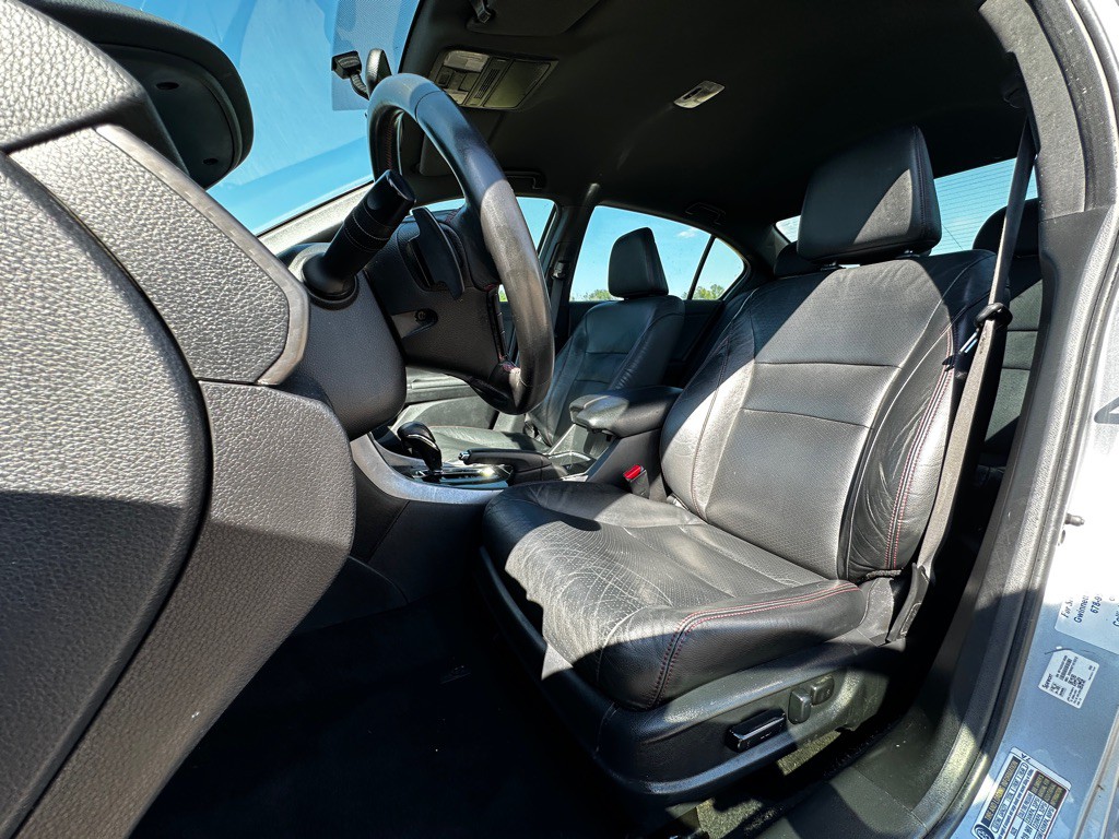 2017 Honda Accord Image 11