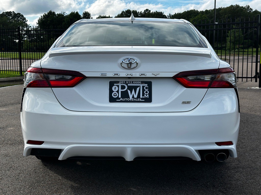 2021 Toyota Camry Image 4