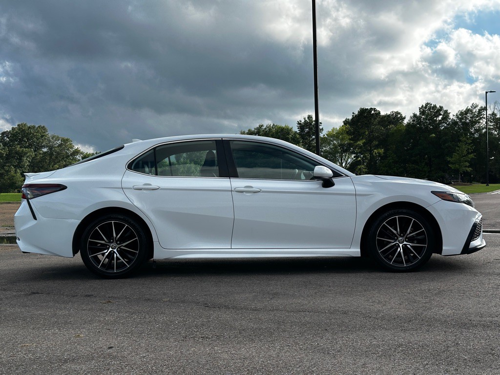 2021 Toyota Camry Image 6