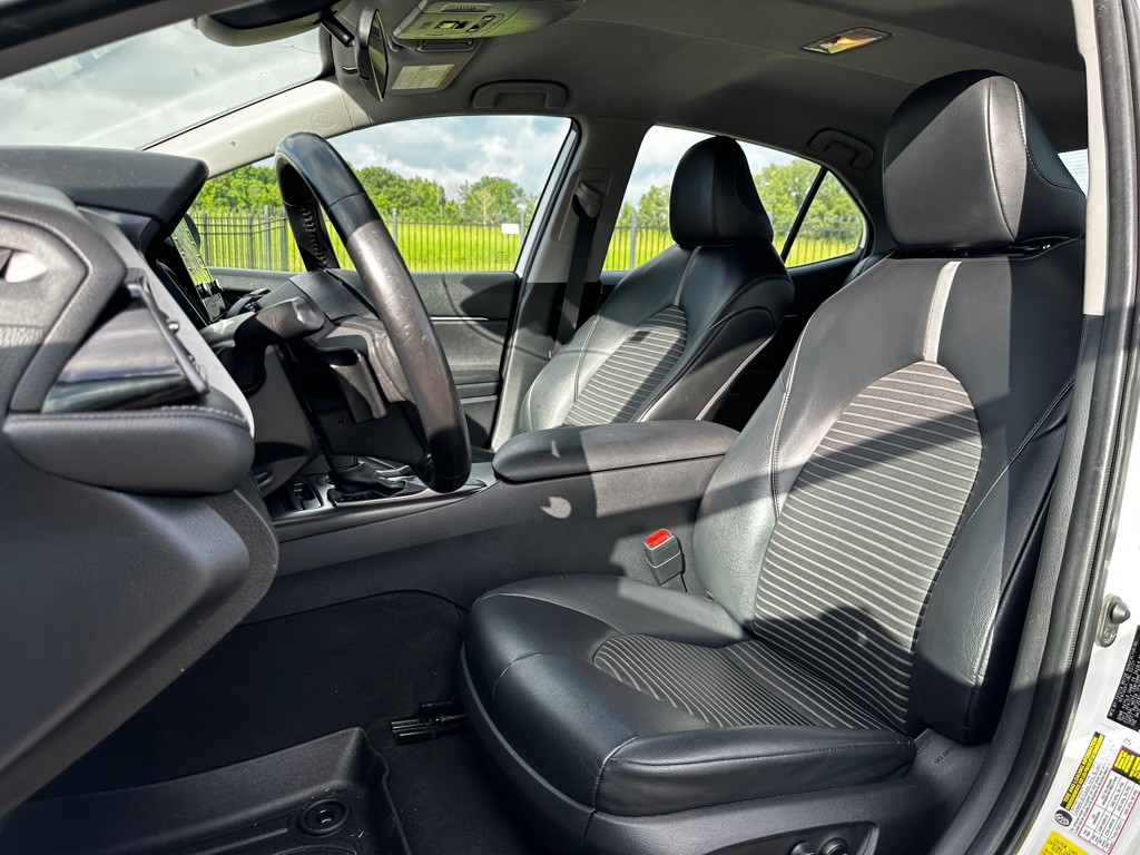 2021 Toyota Camry Image 10