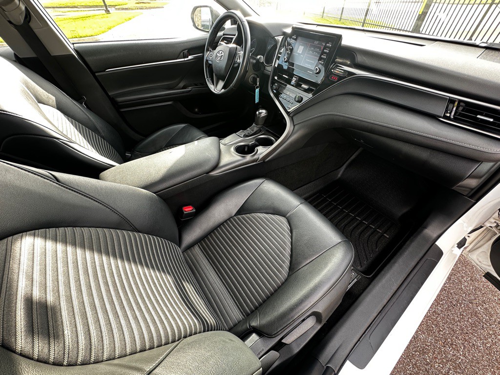 2021 Toyota Camry Image 16