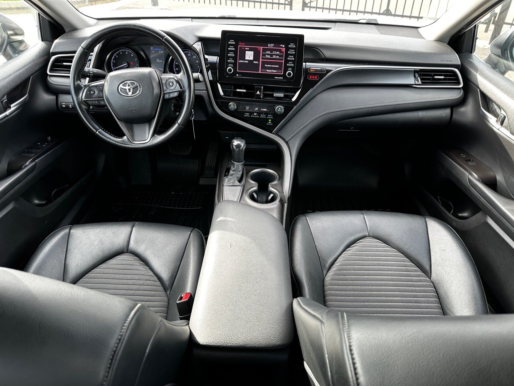 2021 Toyota Camry Image 17