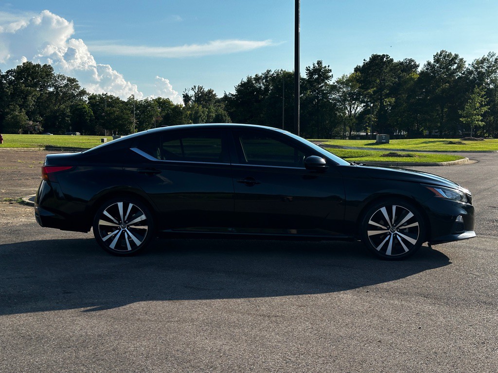 2021 Nissan Altima Image 6
