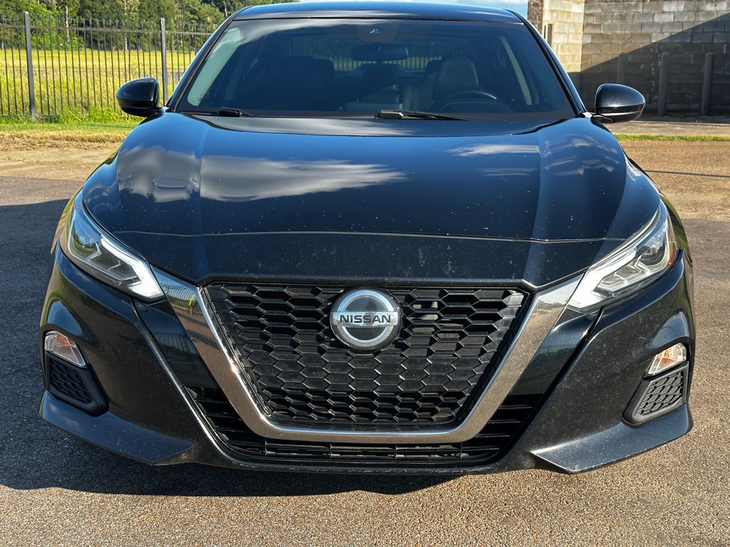 2021 Nissan Altima Image 8