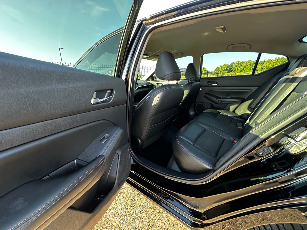 2021 Nissan Altima Image 13