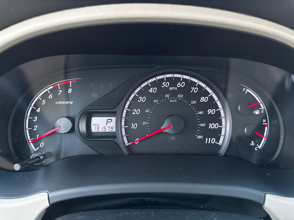 2012 Toyota Sienna Image 14