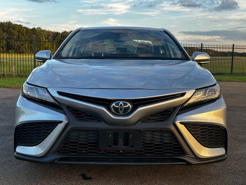 2022 Toyota Camry Image 8