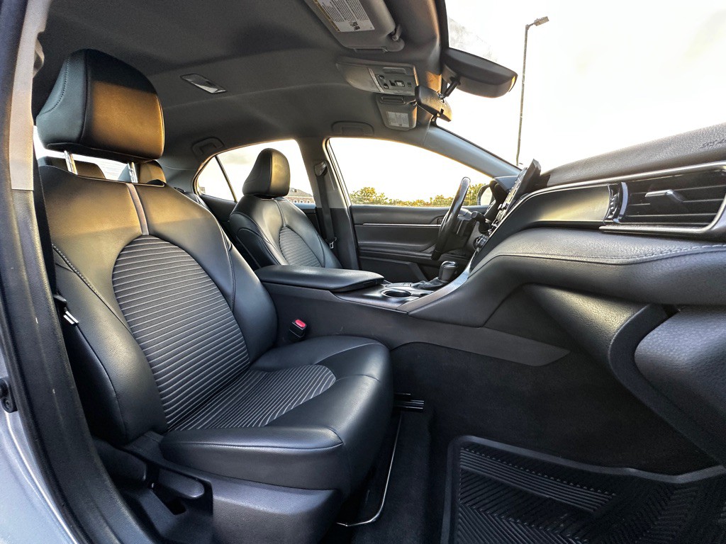 2022 Toyota Camry Image 16