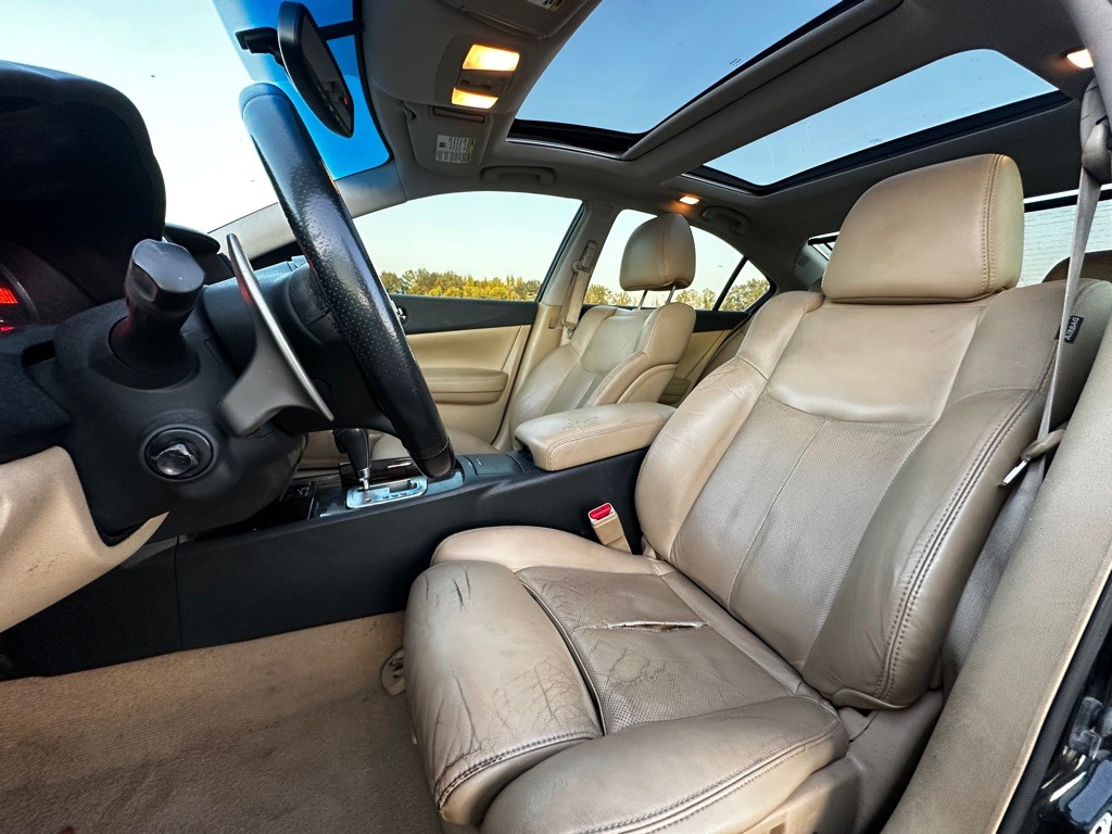 2011 Nissan Maxima Image 11