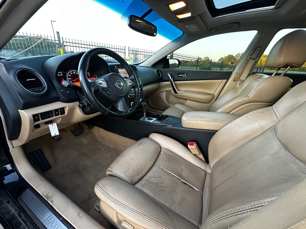 2011 Nissan Maxima Image 12