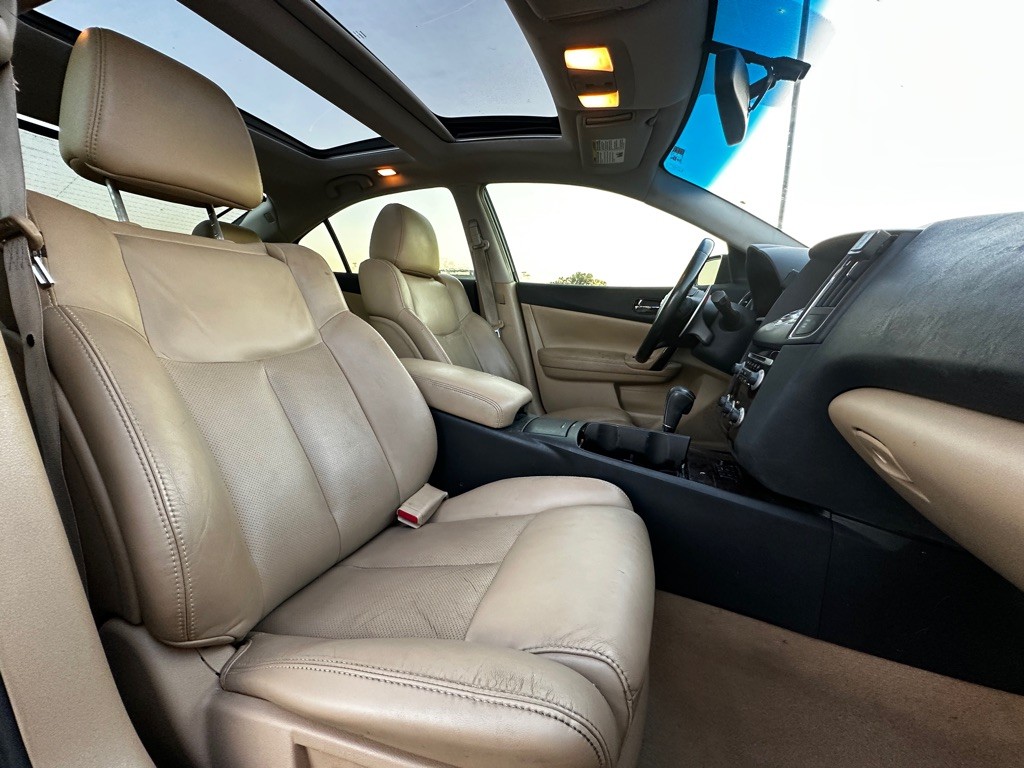 2011 Nissan Maxima Image 15