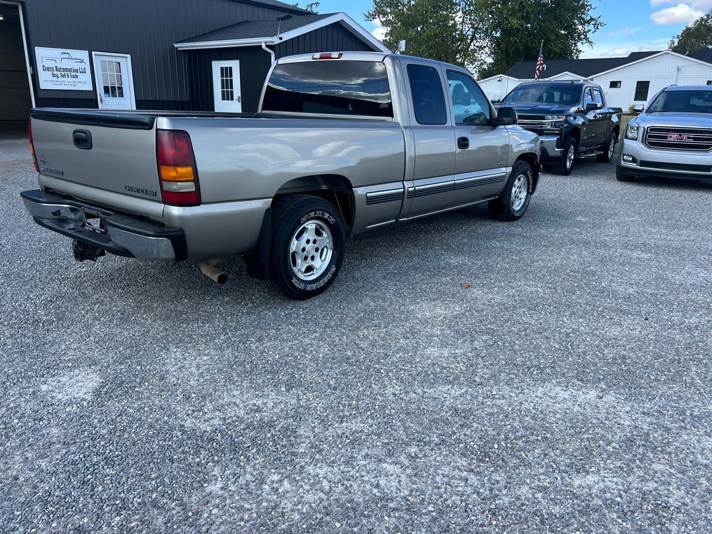 2002 Chevrolet Silverado 1500 Image 3