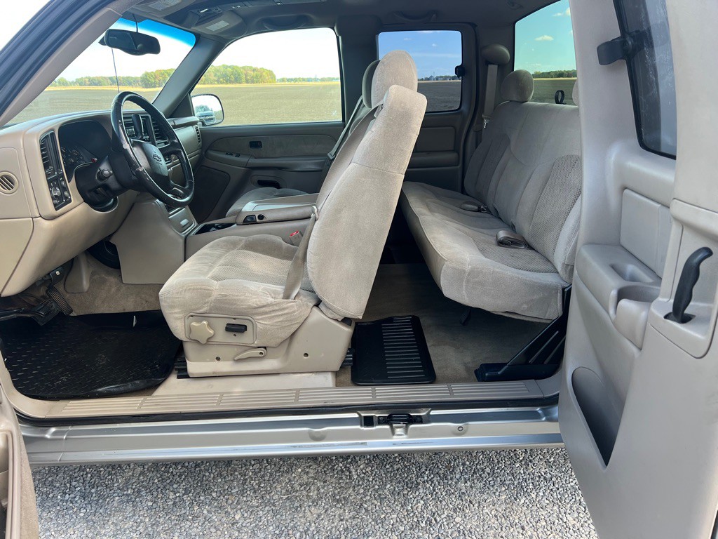 2002 Chevrolet Silverado 1500 Image 6