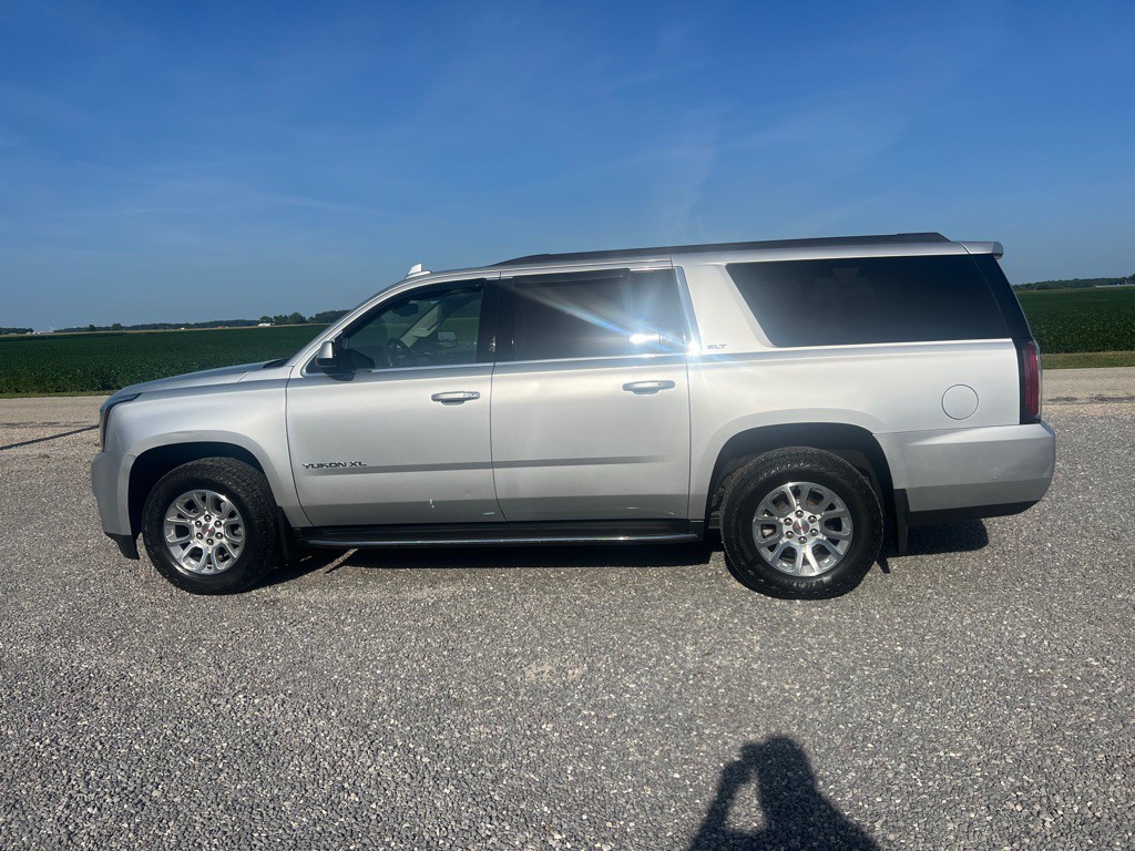 2018 GMC Yukon Image 2
