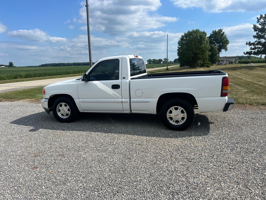 2001 GMC Sierra 1500 Image 4