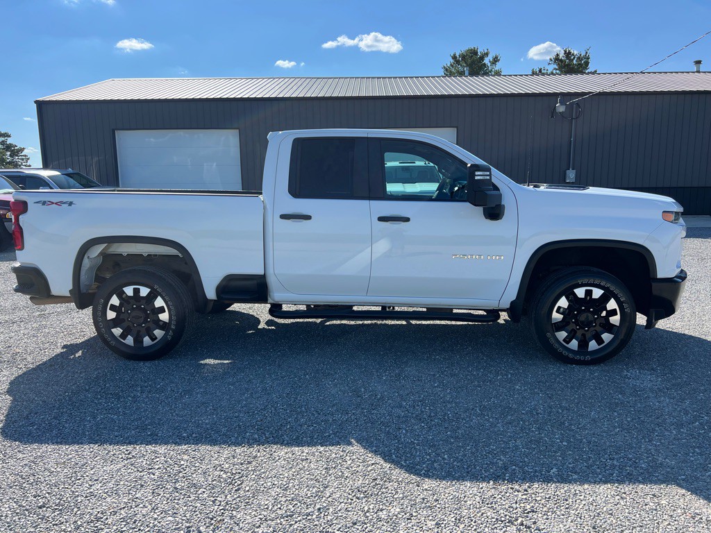 2020 Chevrolet Silverado 1500 Image 2