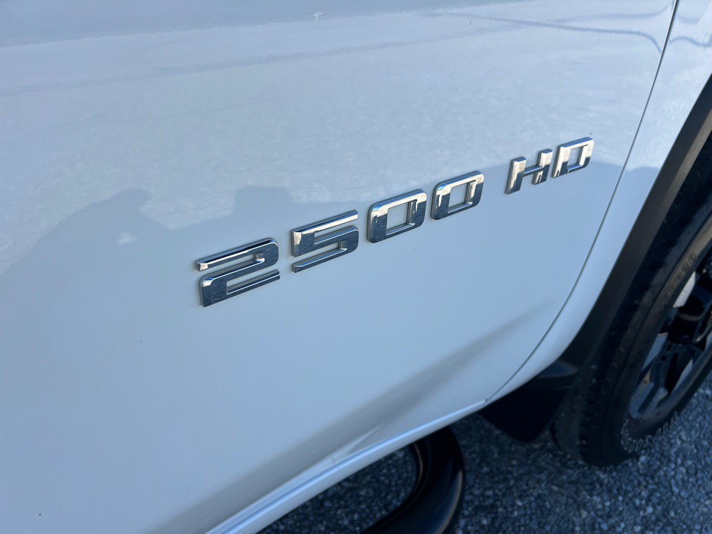 2020 Chevrolet Silverado 1500 Image 7