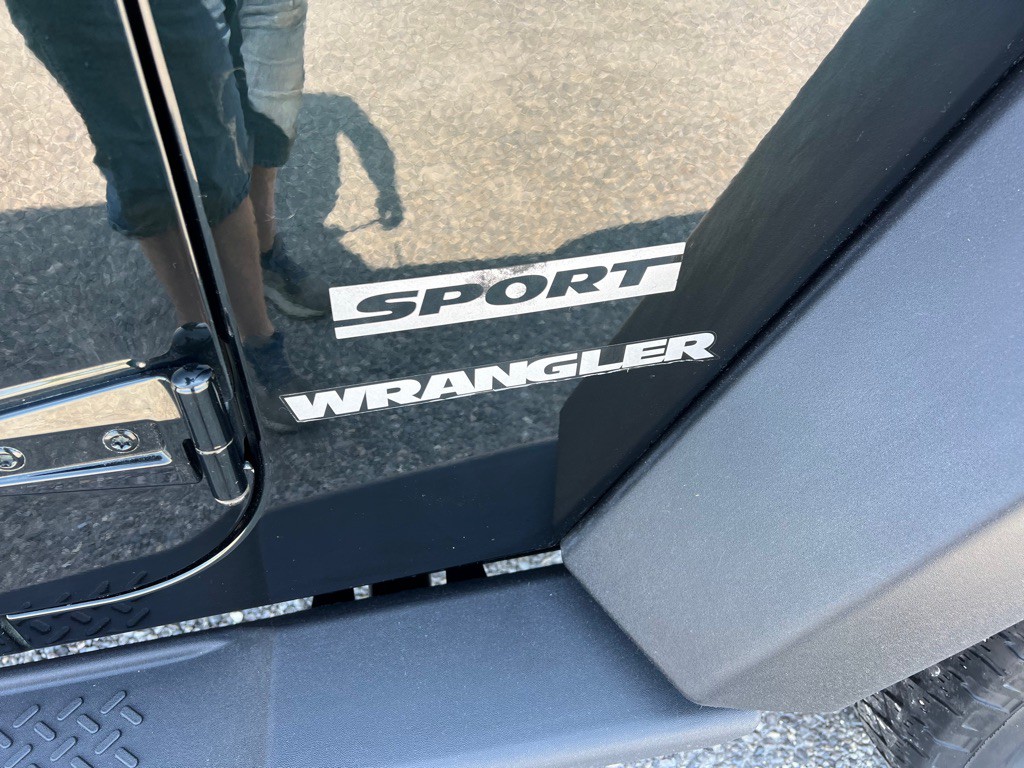 2012 Jeep Wrangler Image 3