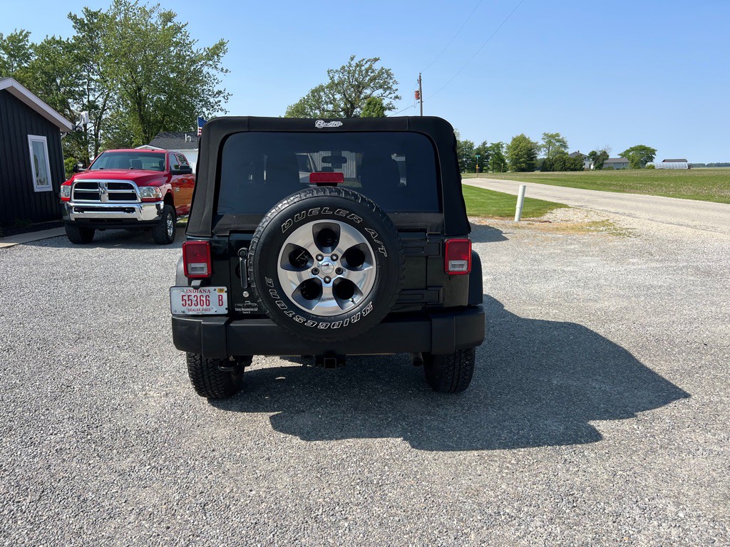 2012 Jeep Wrangler Image 5