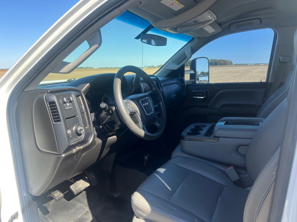 2015 GMC Sierra 2500 Image 13