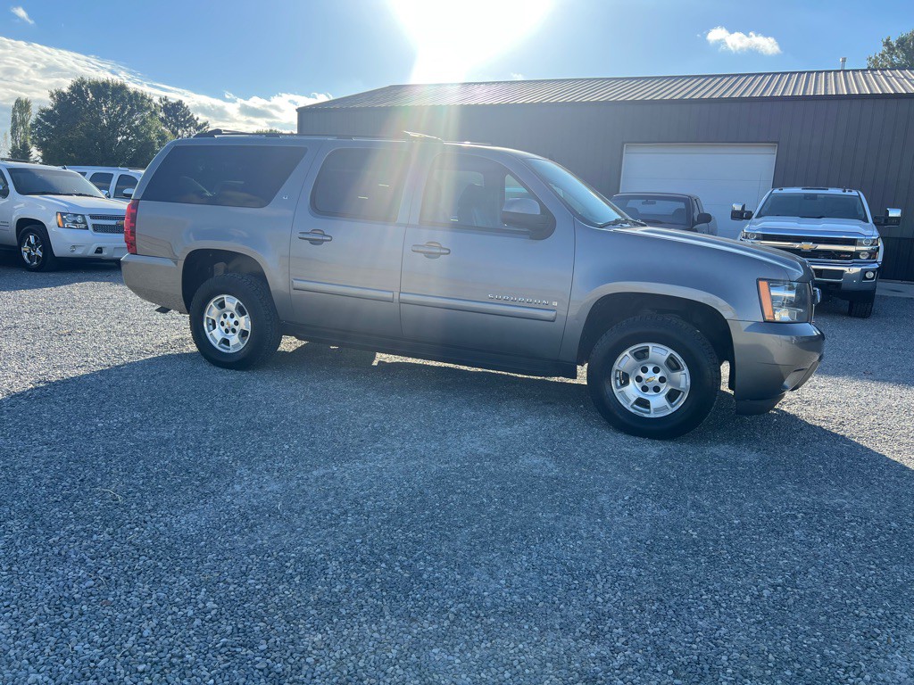 2007 Chevrolet Suburban Image 3