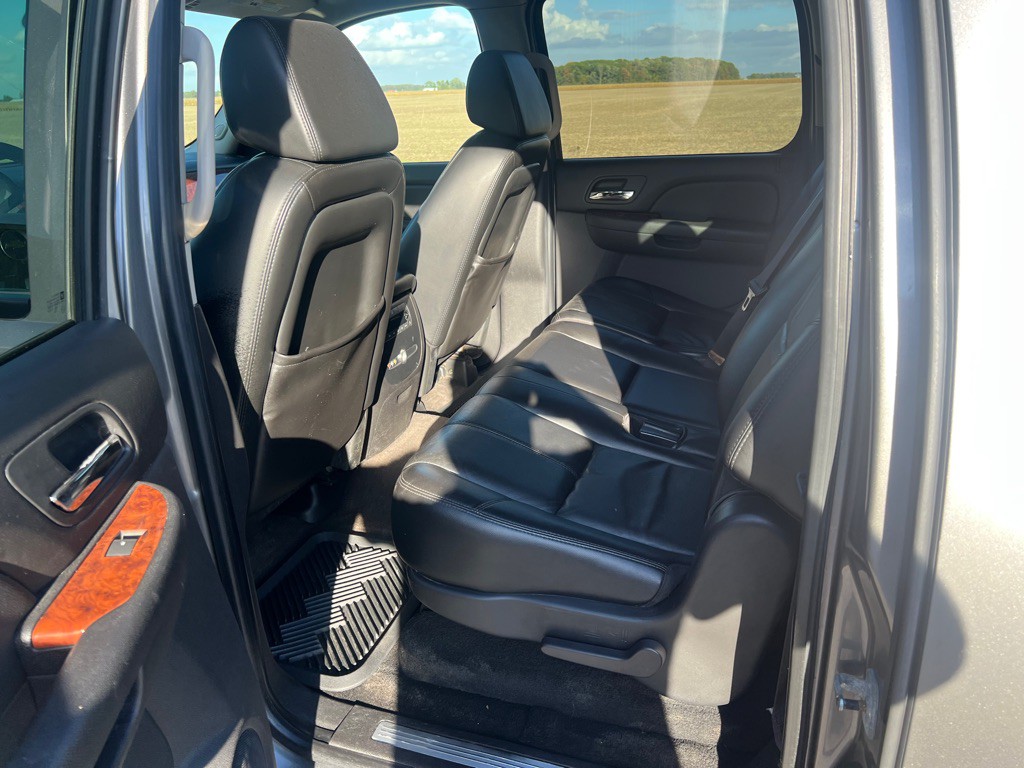 2007 Chevrolet Suburban Image 14