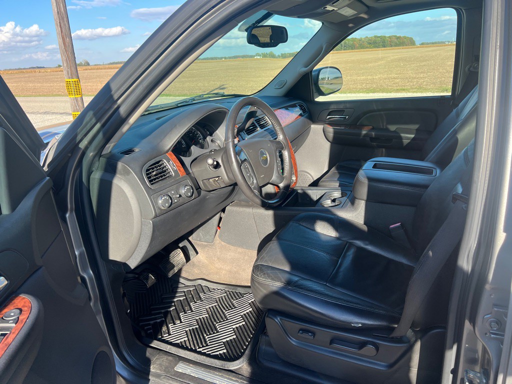 2007 Chevrolet Suburban Image 15