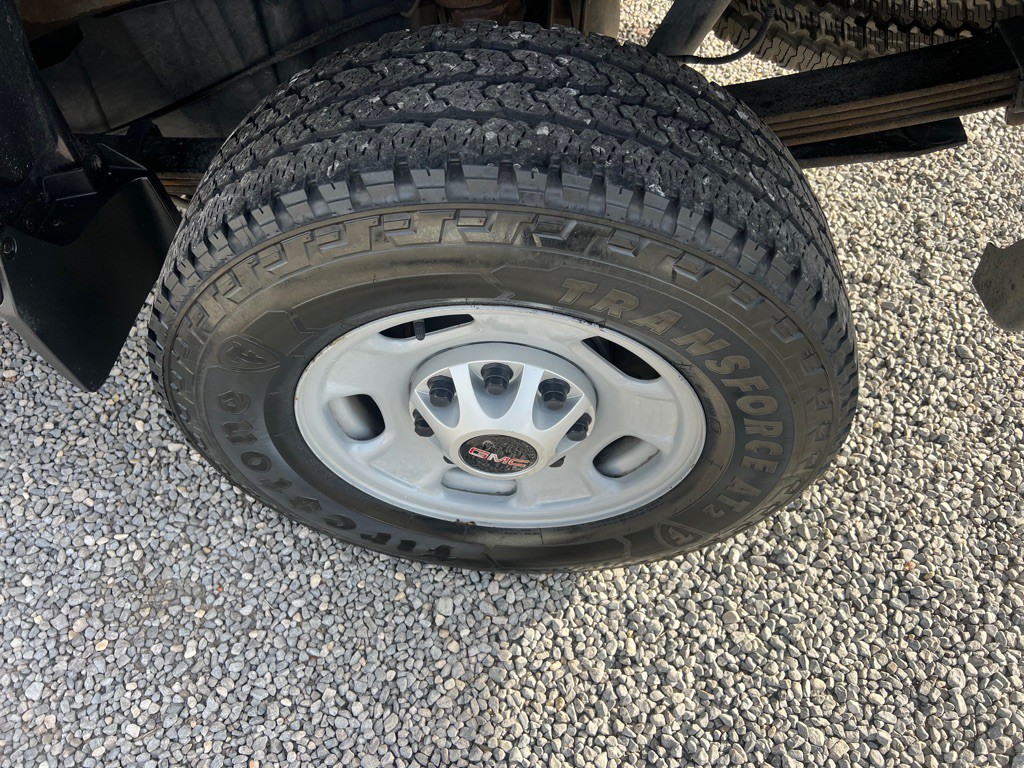 2016 GMC Sierra 2500 Image 8