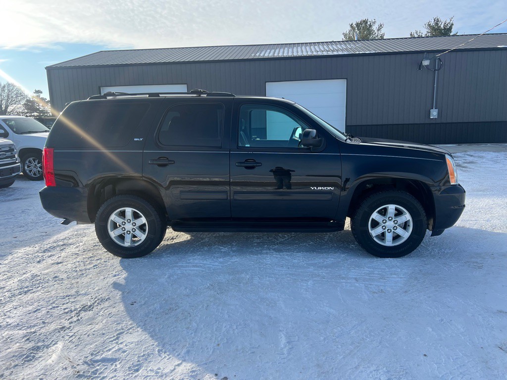 2014 GMC Yukon Image 2