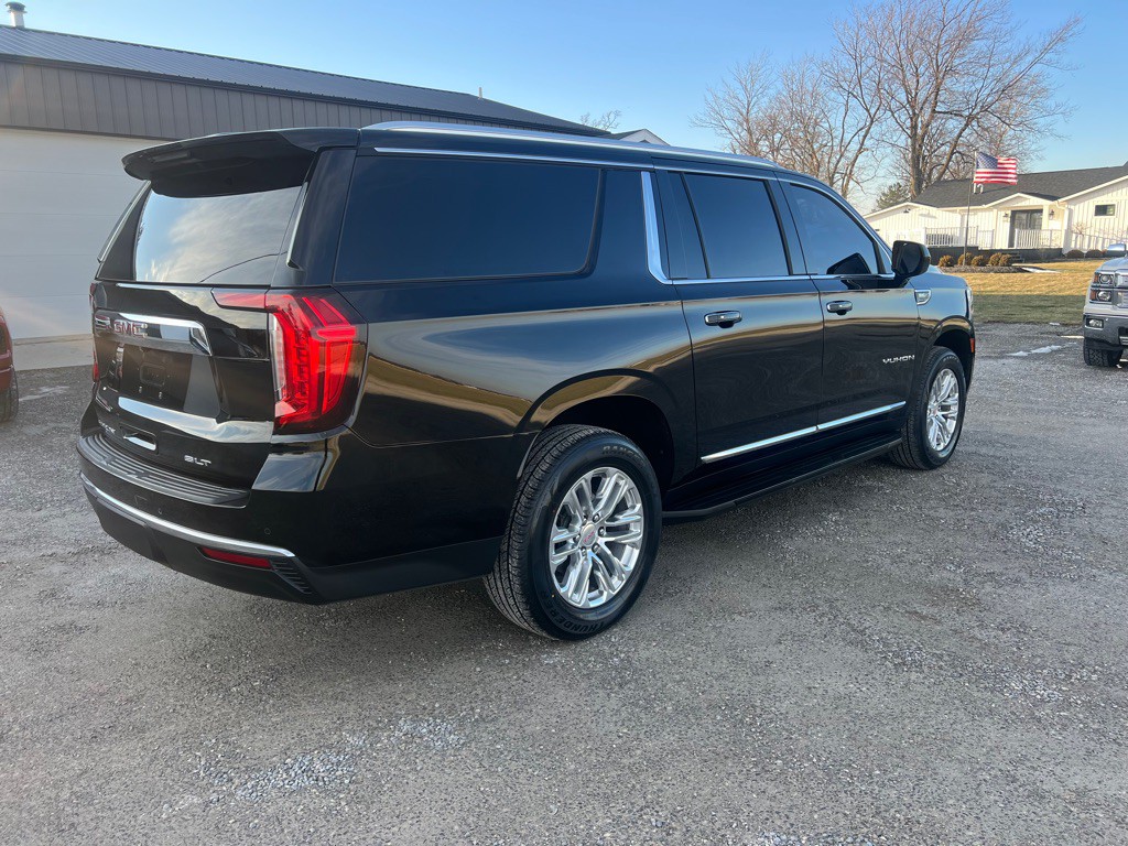 2021 GMC Yukon Image 4