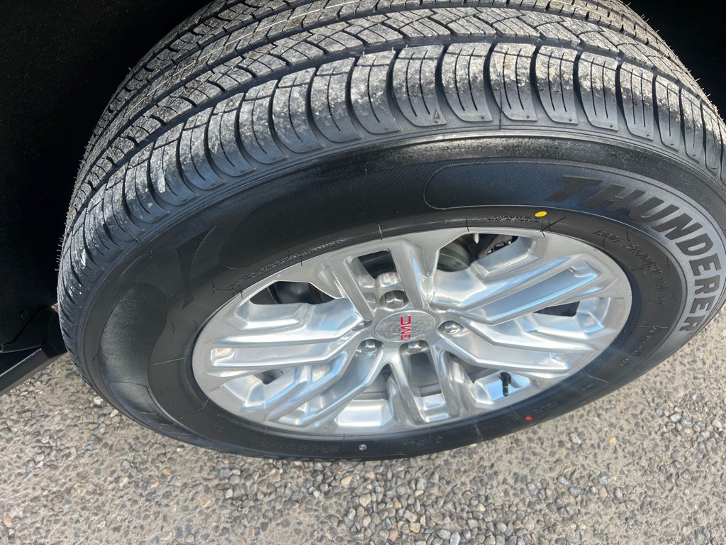 2021 GMC Yukon Image 14