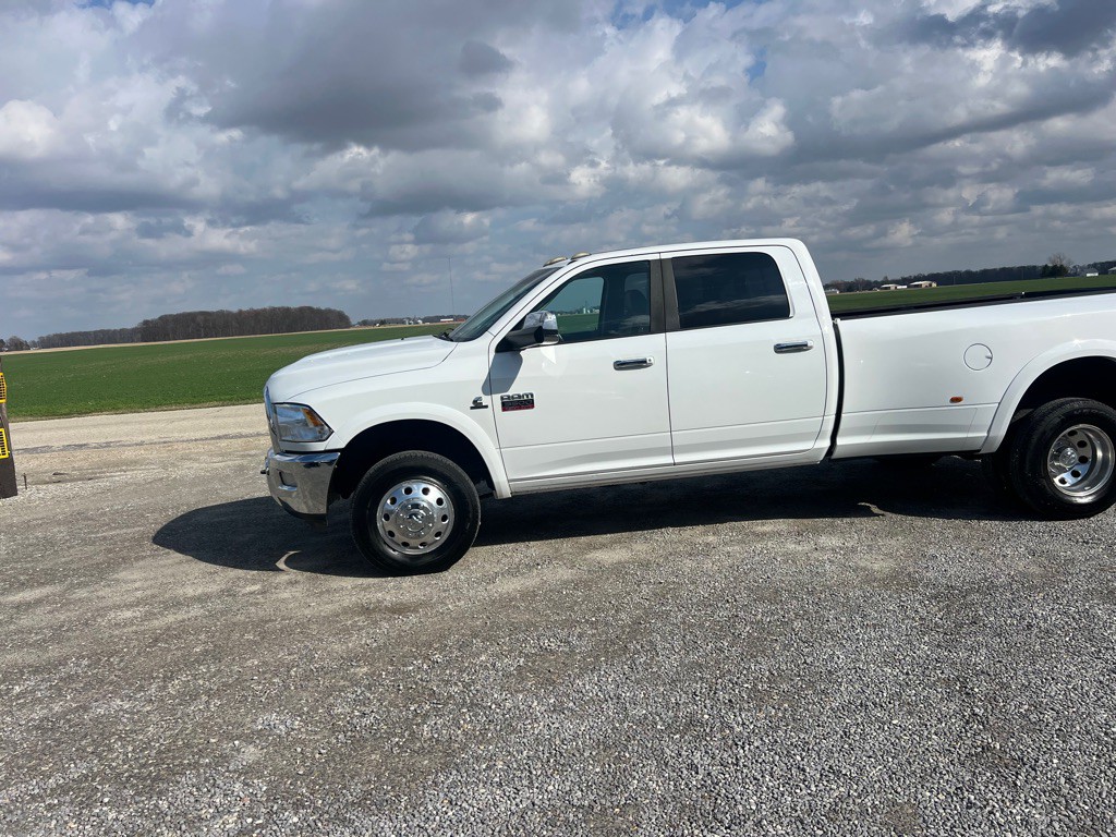 2011 RAM 3500 Image 2