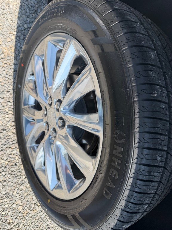 2019 Buick Enclave Image 8