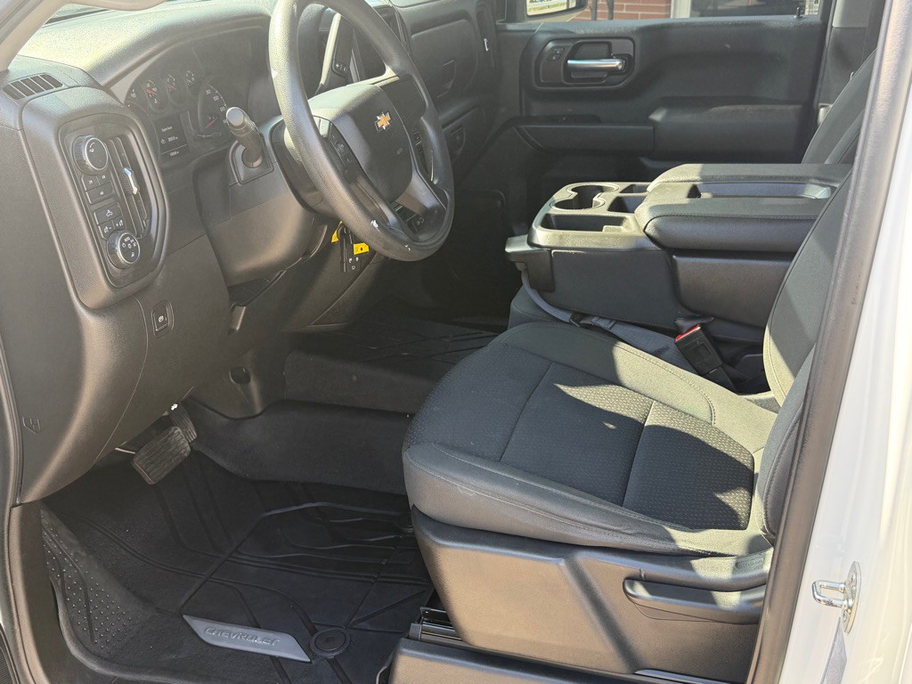 2021 Chevrolet Silverado 1500 Image 3