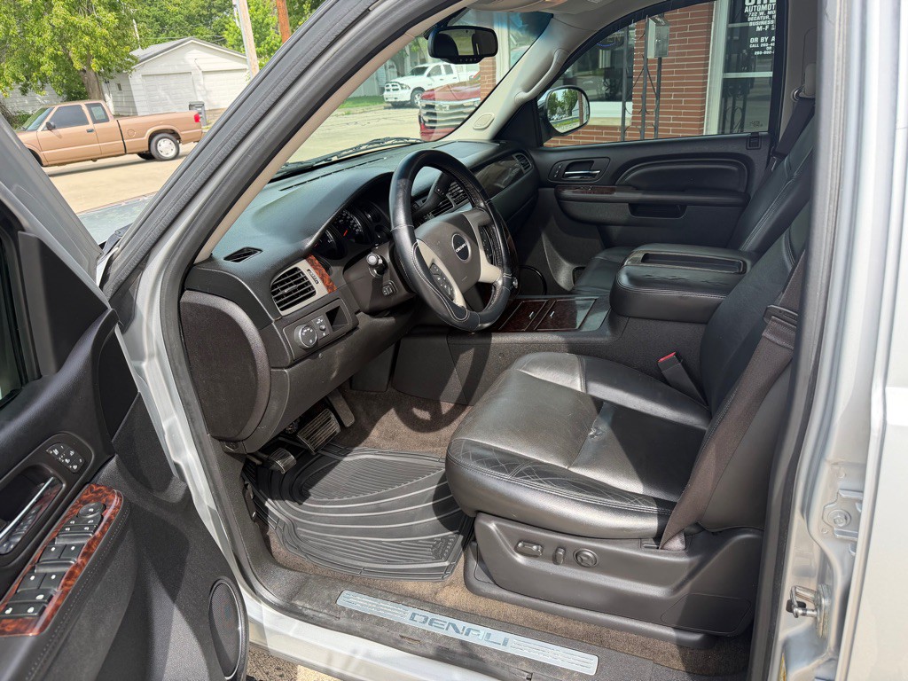 2013 GMC Yukon Image 4