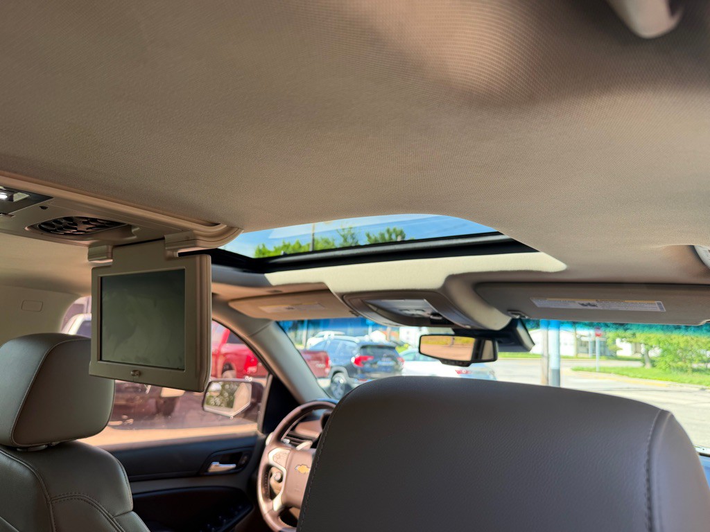 2017 Chevrolet Tahoe Image 6