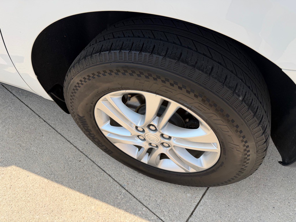 2018 Buick Enclave Image 10