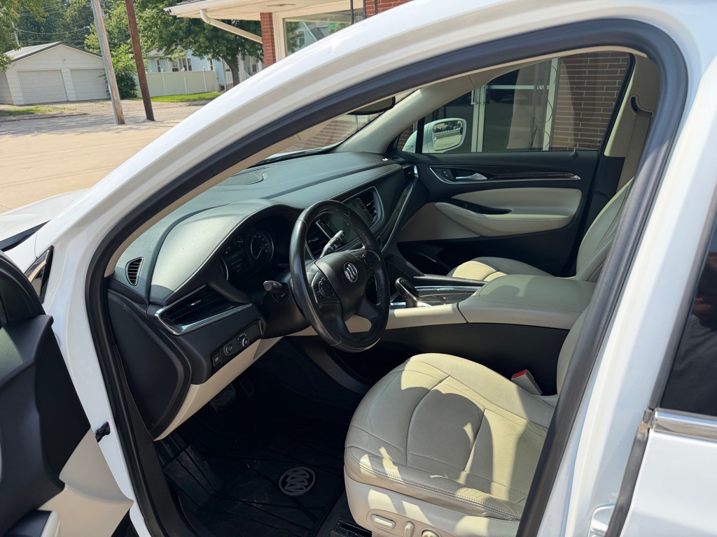 2018 Buick Enclave Image 12