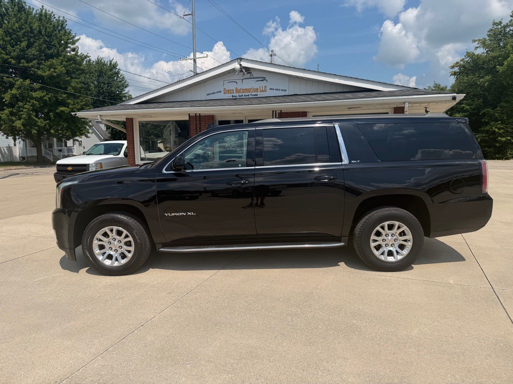 2020 GMC Yukon Image 2