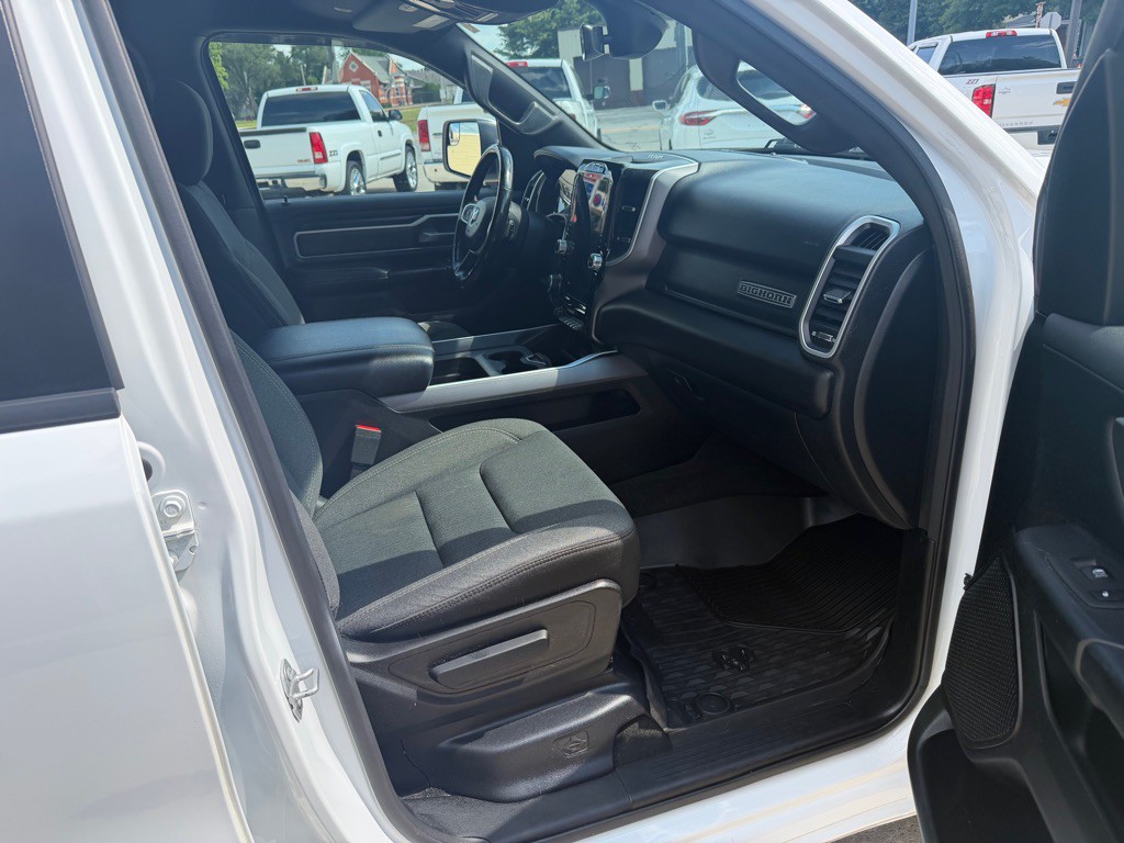 2020 RAM 1500 Image 3