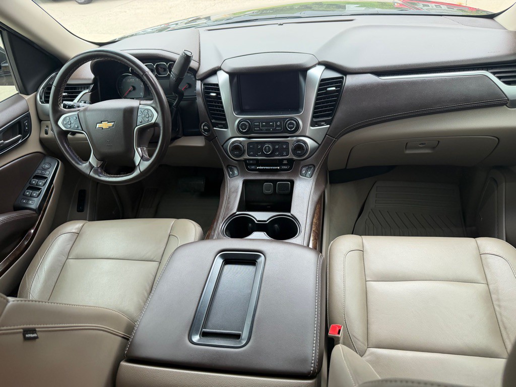 2019 Chevrolet Suburban Image 4