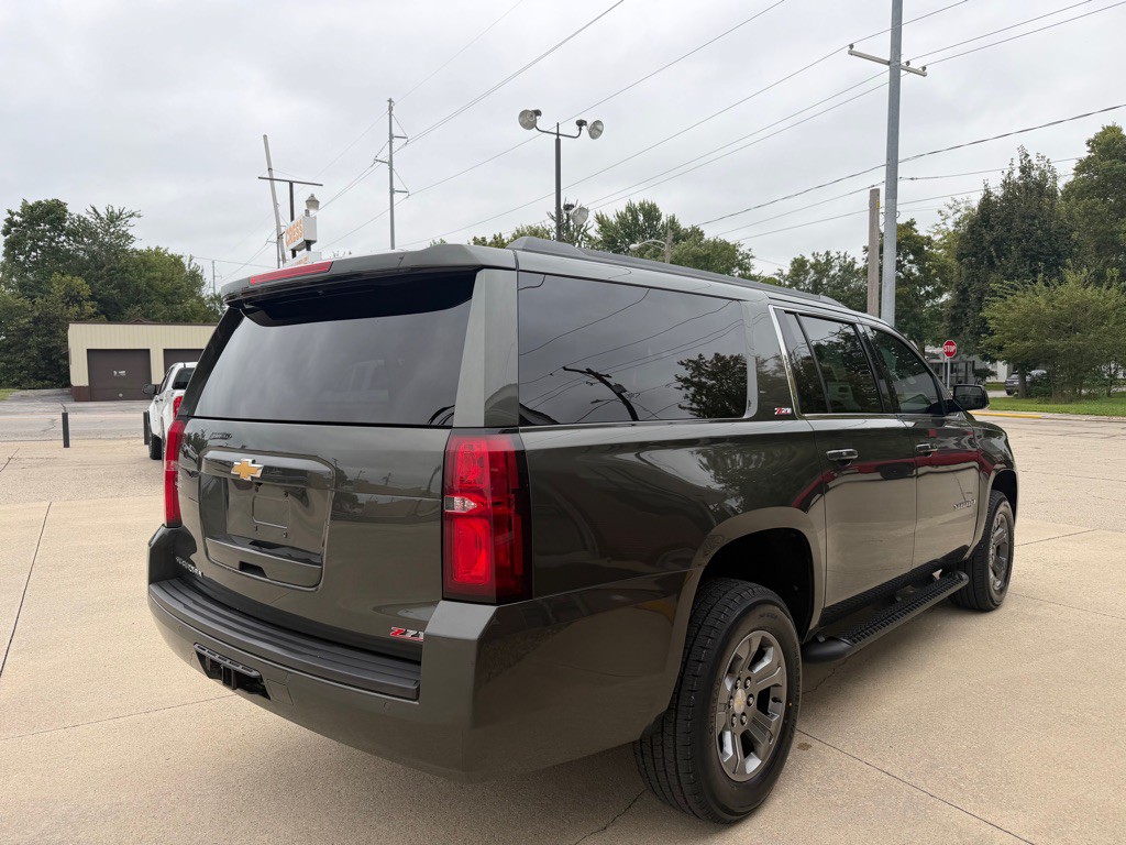 2019 Chevrolet Suburban Image 8
