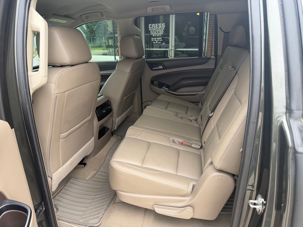 2019 Chevrolet Suburban Image 12