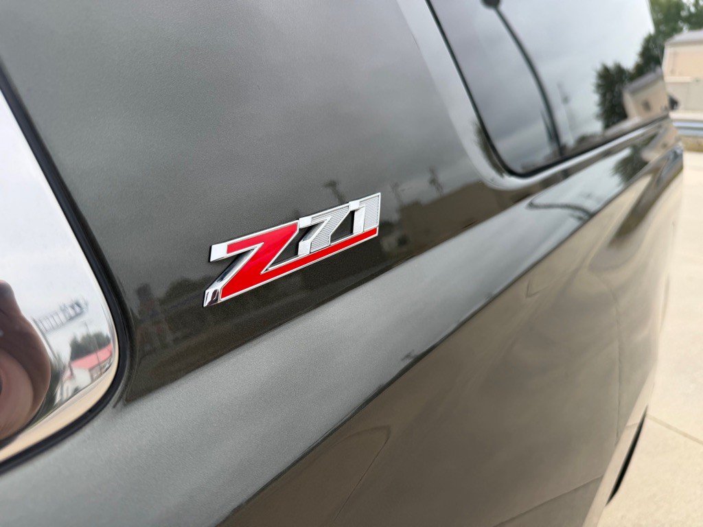 2019 Chevrolet Suburban Image 13