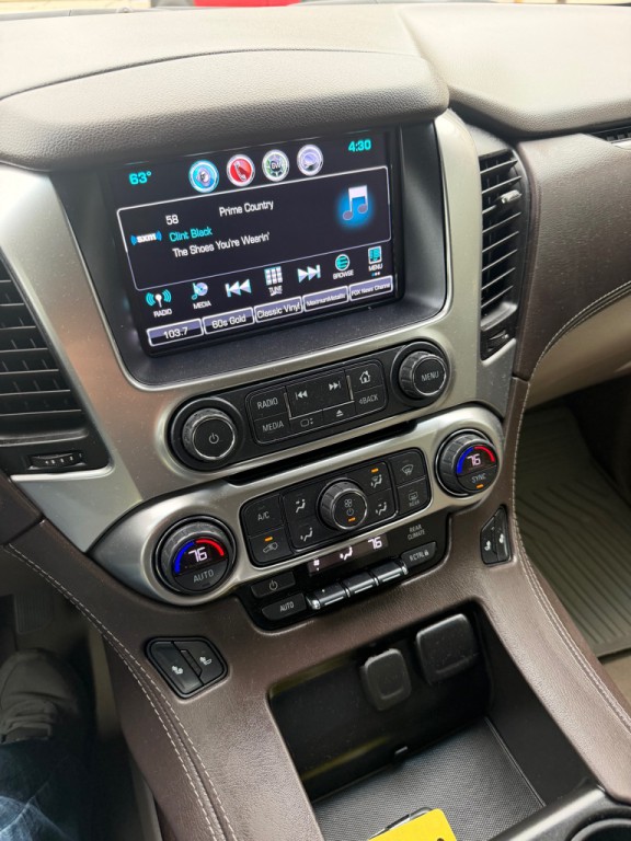 2019 Chevrolet Suburban Image 16