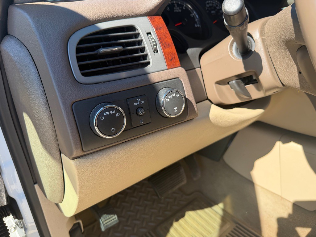 2011 Chevrolet Silverado 1500 Image 15