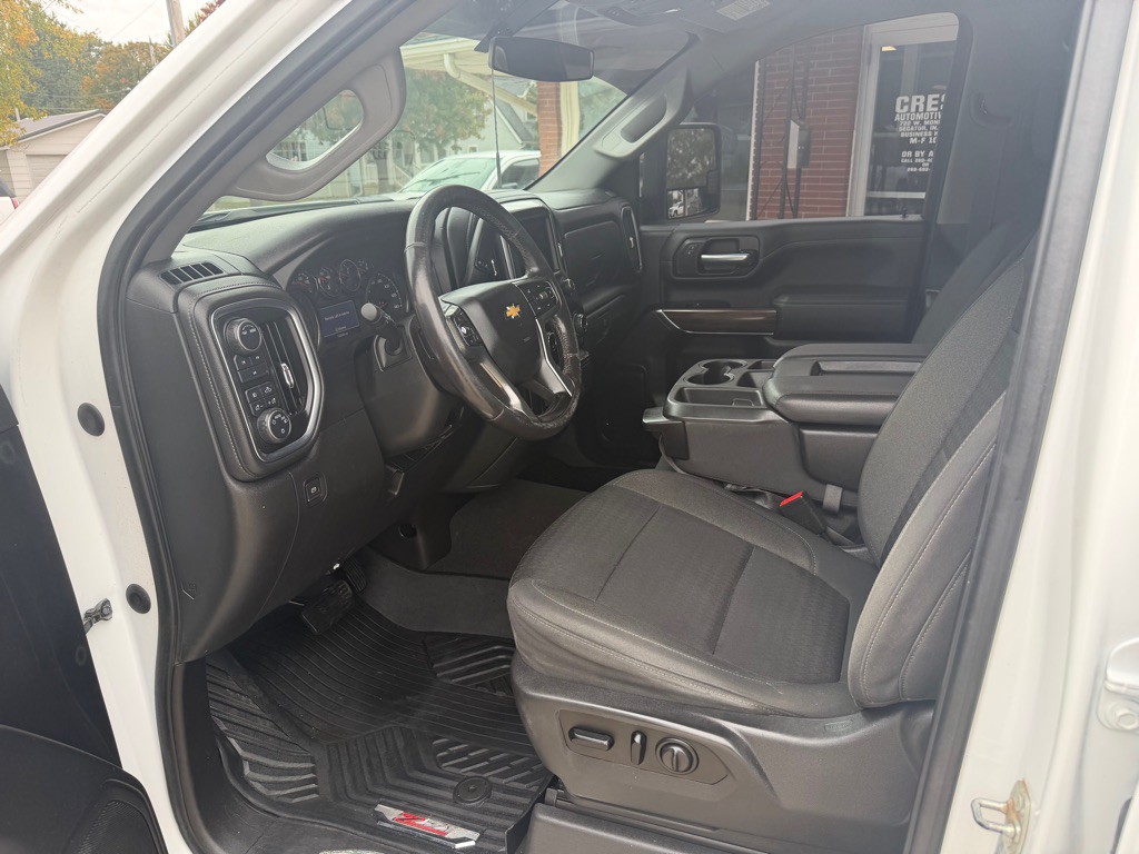 2021 Chevrolet Silverado 1500 Image 3