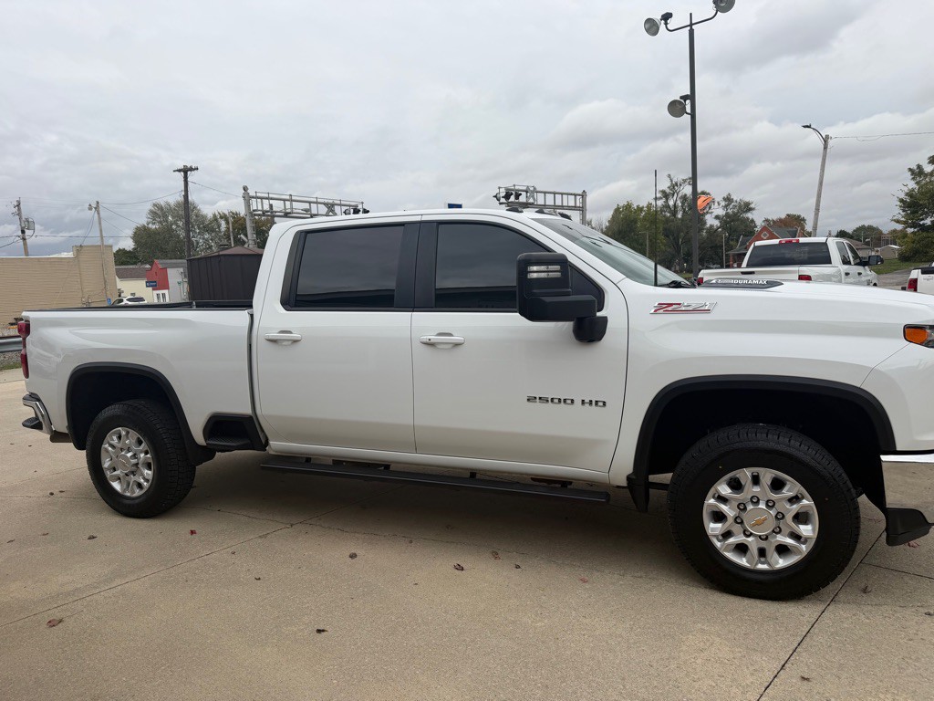 2021 Chevrolet Silverado 1500 Image 12